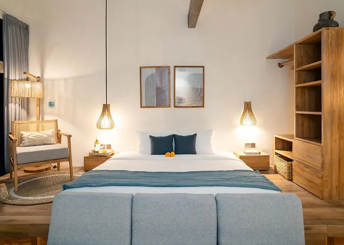 ゲストハウス Alaya Homes C - Elegant Japandi Loft In スミニャック
